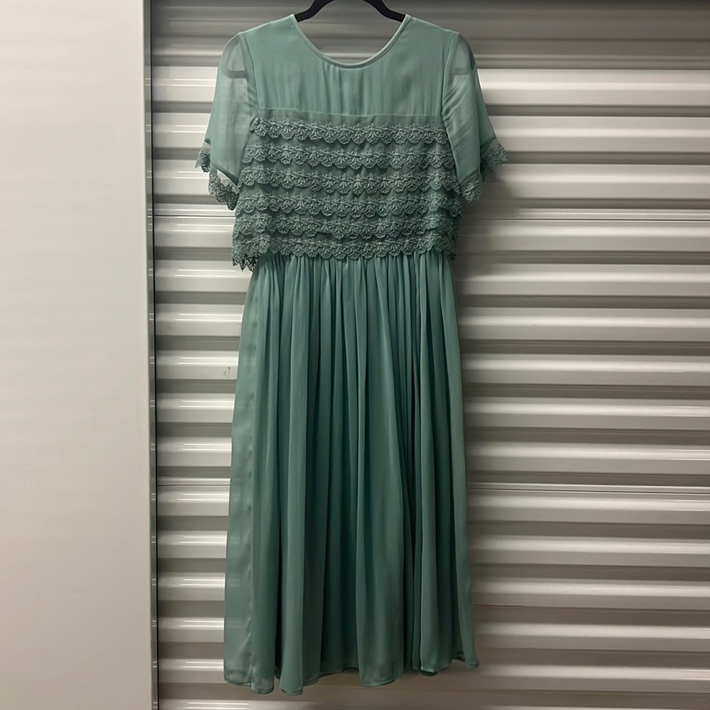 Super pretty dress!